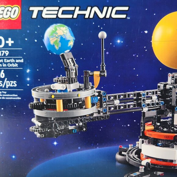 42179 LEGO Technic Planet Earth Moon Sun in Orbit Building Set Outer Space Solar - Picture 9 of 16